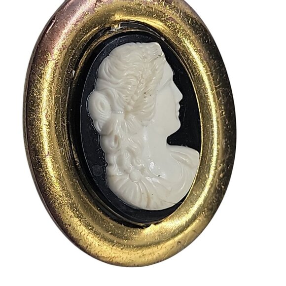 VTG Molded Celluloid Cameo Brooch Gold Tone Frame Black White Victorian Lady - Picture 8 of 8